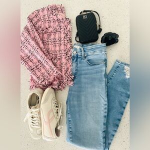 Good American Jeans Light Blue Skinny with Distressed Hem